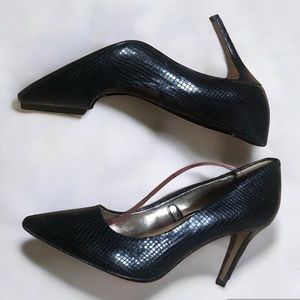 Textured Black Patent Leather Angie Heels Pointy Pumps Size 8.5